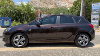 Opel Astra 2015-thumb-3