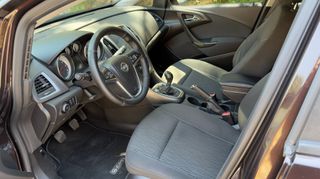 Opel Astra 2015-thumb-14