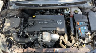 Opel Astra 2015-thumb-34