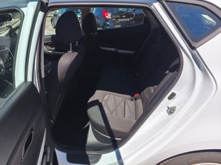 Kia Ceed / cee'd 2016-thumb-8
