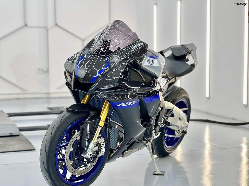 Yamaha YZF-R1M 2023