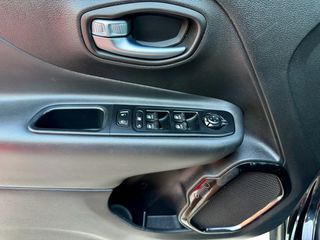 Jeep Renegade 2018 TGDi Night Eagle 4x2-thumb-21