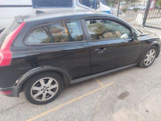 Volvo C30 2010 MOMENTUM-thumb-1