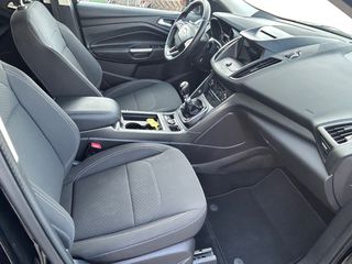 Ford Kuga 2018-thumb-6