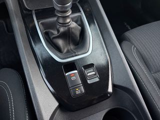 Nissan Qashqai 2021 1.3 DIG-T PREMIUM HYBRID ΕΛΛΗΝΙΚΗΣ ΑΝΤΙΠΡΟΣΩΠΕΙΑΣ-thumb-19