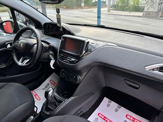 Peugeot 208 2019 1.2 PURETECH 82 SIGNATURE !!-thumb-11