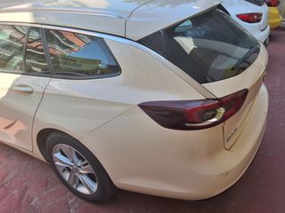 Opel Insignia 2021-thumb-2