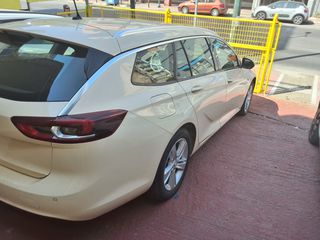 Opel Insignia 2021-thumb-3