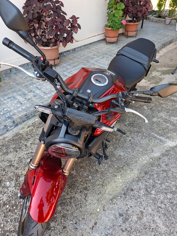 Honda CB 300 2024