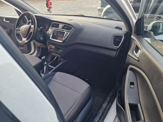 Hyundai i 20 2015 ACTIVE 1.4 CRDI STYLE FOUL EXTRA PANORAMA-thumb-16