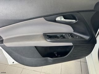 Fiat Tipo 2018 1.4 90PS POP SEDAN 6SPEED!-thumb-11