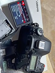 Canon EOS 6D Mark II Body DSLR Full Frame-thumb-5