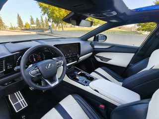 Lexus NX 450h 2023 *ΠΡΟΣΦΟΡΑ ΣΕΠΤΕΜΒΡΙΟΥ*NX 450h+ F Sport | Plug-in Hybrid e-Fo-thumb-18