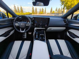 Lexus NX 450h 2023 *ΠΡΟΣΦΟΡΑ ΣΕΠΤΕΜΒΡΙΟΥ*NX 450h+ F Sport | Plug-in Hybrid e-Fo-thumb-22
