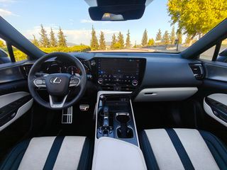 Lexus NX 450h 2023 *ΠΡΟΣΦΟΡΑ ΣΕΠΤΕΜΒΡΙΟΥ*NX 450h+ F Sport | Plug-in Hybrid e-Fo-thumb-23