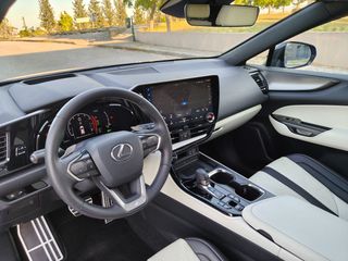 Lexus NX 450h 2023 *ΠΡΟΣΦΟΡΑ ΣΕΠΤΕΜΒΡΙΟΥ*NX 450h+ F Sport | Plug-in Hybrid e-Fo-thumb-17