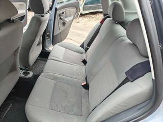 Toyota Corolla 1999-thumb-10