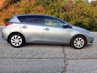 Toyota Auris 2017 1.6 D-4D EXECUTIVE-thumb-9