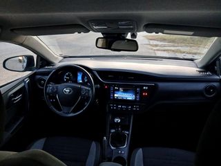 Toyota Auris 2017 1.6 D-4D EXECUTIVE-thumb-20