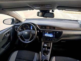 Toyota Auris 2017 1.6 D-4D EXECUTIVE-thumb-27