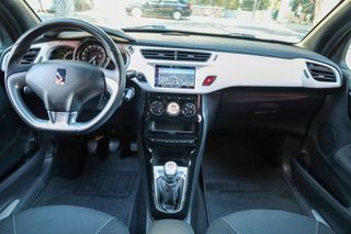 DS DS3 2016 1.2cc PureTech 110hp SoChic-thumb-2