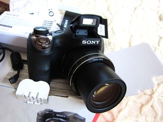 Sony DCC-H300 Compact Φωτογραφική Μηχανή 20.1MP Οπτικού Ζουμ 35x με Οθόνη 3" και Ανάλυση Video 1280 x 720 pixels Μαύρη. Καινούργιο!