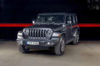 Jeep Wrangler 2021 4xe plug in SAHARA