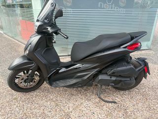 Piaggio Beverly 400 2024