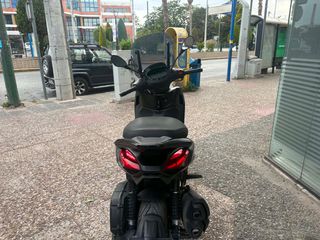 Piaggio Beverly 400 2024-thumb-1