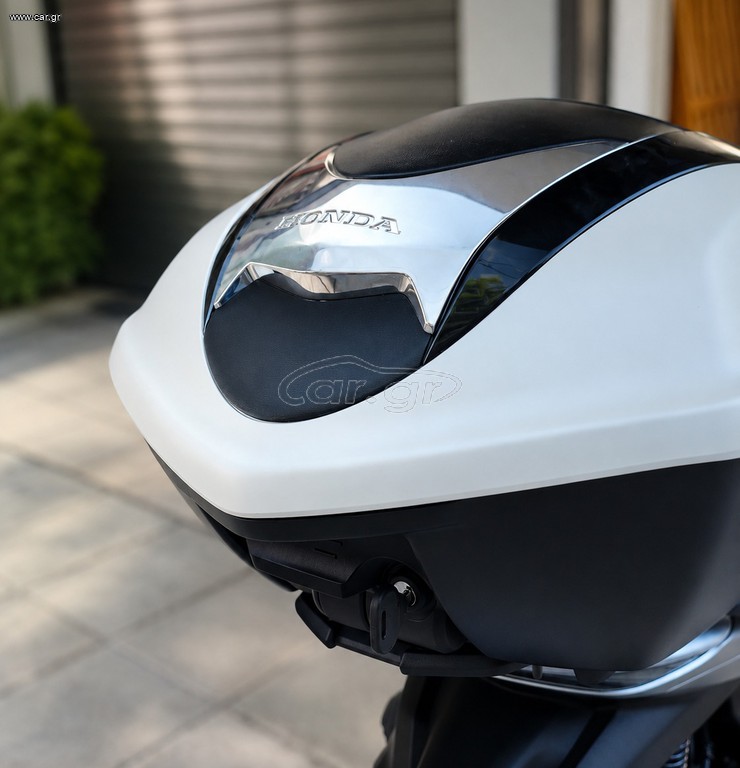 Μπαγκαζιέρα SH150i '25