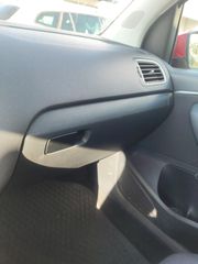 Volkswagen Polo 2017-thumb-16