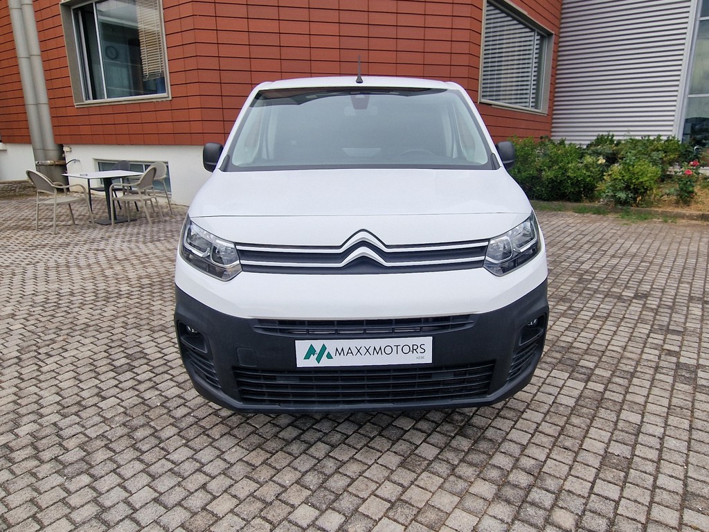 Citroen Berlingo 2021 1.5 L1H1 CLUB EAT8 130PS