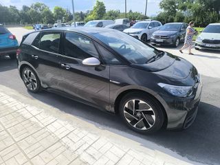 Volkswagen ID.3 2020-thumb-2