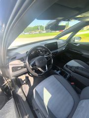 Volkswagen ID.3 2020-thumb-9