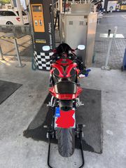 Honda CBR 600RR 2008 PC40-thumb-1