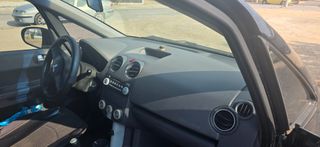 Mitsubishi Colt 2006-thumb-9