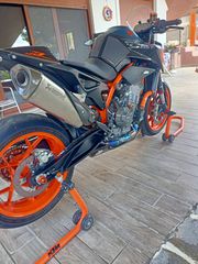 KTM 890 Duke R 2023-thumb-1