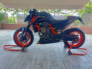 KTM 890 Duke R 2023-thumb-5