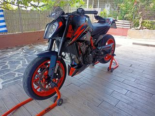 KTM 890 Duke R 2023-thumb-6