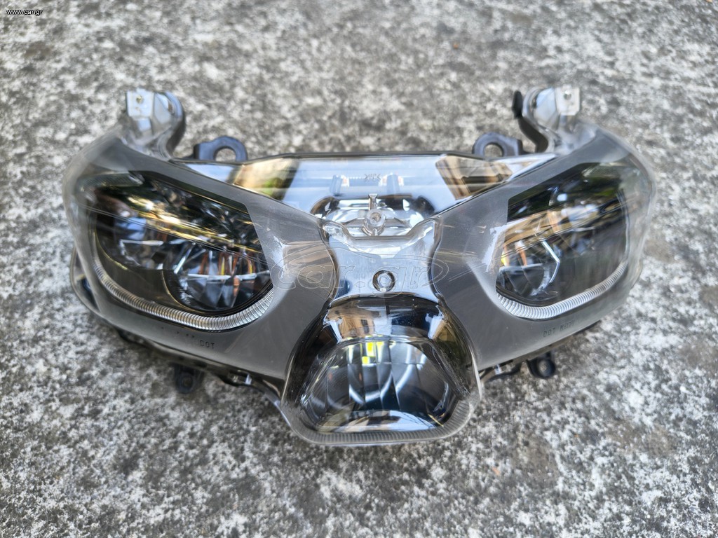 ΦΑΝΑΡΙ XMAX 300