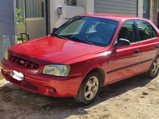 Hyundai Accent 2000-thumb-1