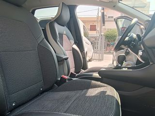 Renault Captur 2023-thumb-18