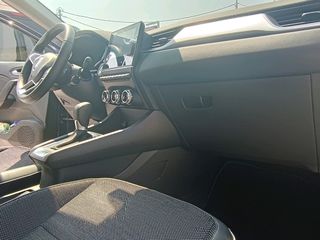 Renault Captur 2023-thumb-19