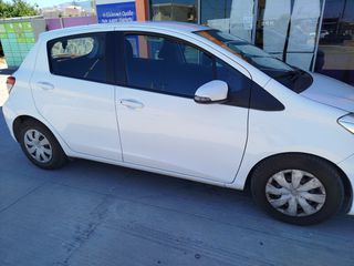 Toyota Yaris 2014 1.4 D-4D DIESEL 6 TAXYTO-thumb-2