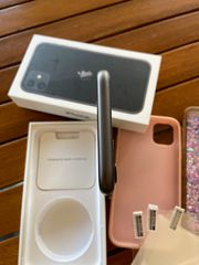 iphone 11 black-thumb-9