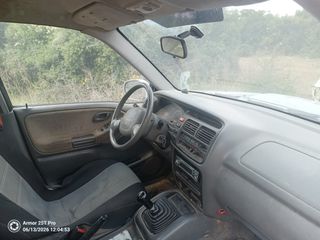 Suzuki Grand Vitara 2001-thumb-1