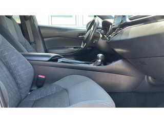 Toyota C-HR 2022 C-LUB-thumb-12
