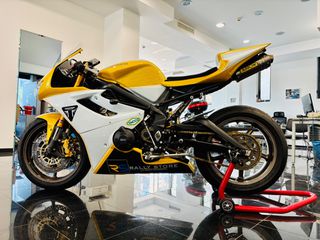 Triumph Daytona 675 2006-thumb-5