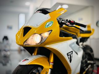 Triumph Daytona 675 2006-thumb-9