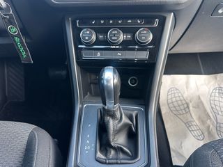 Volkswagen Touran 2015-thumb-13